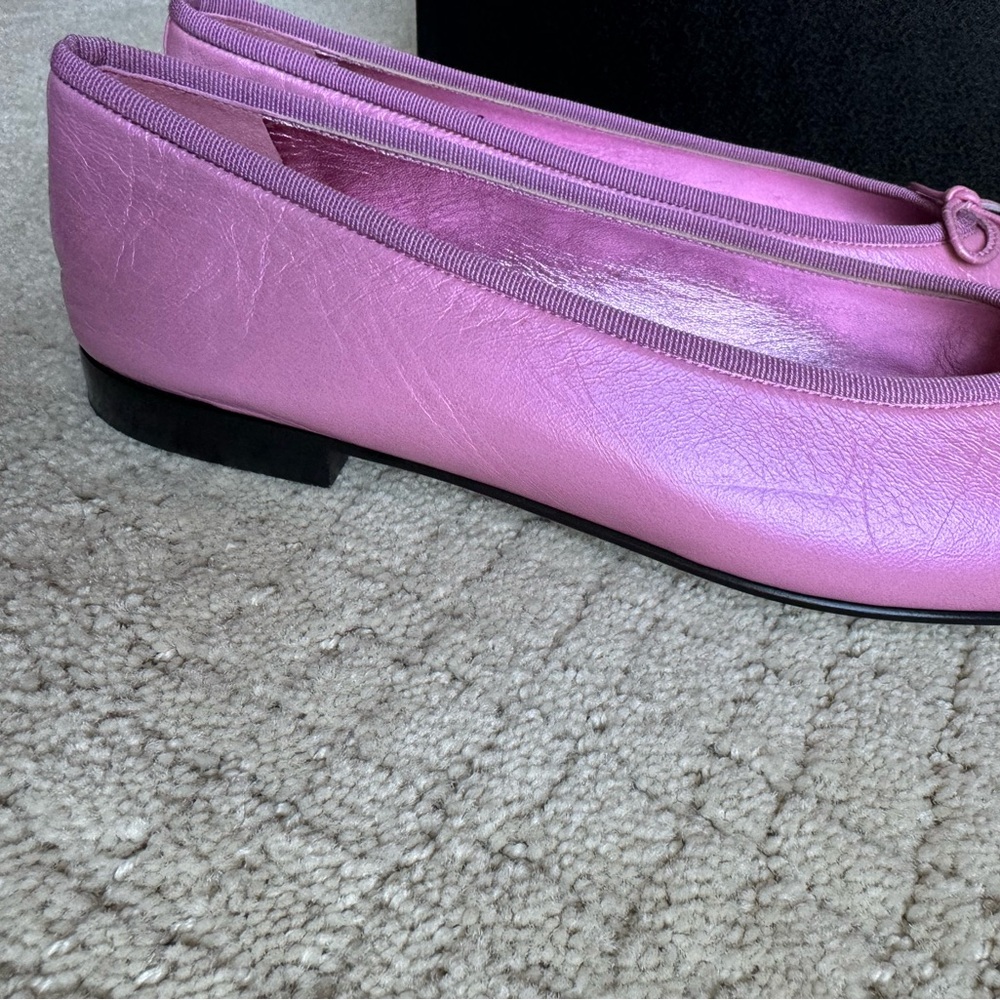 CHANEL Two-Tone Pink and Black Flats 41 - Picture 5 of 9